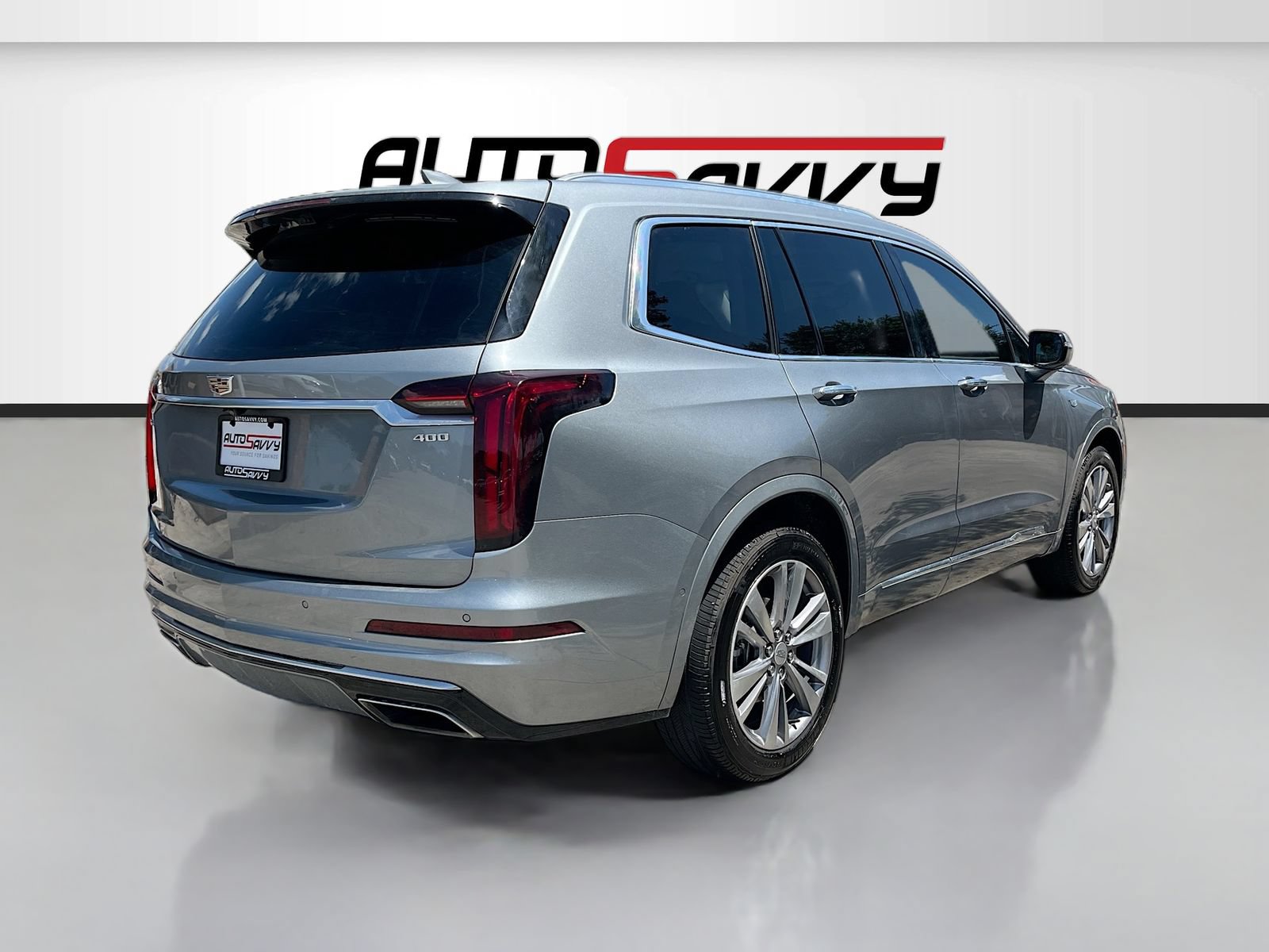 Used 2024 Cadillac XT6 Premium Luxury w/ Technology Package FWD image 7