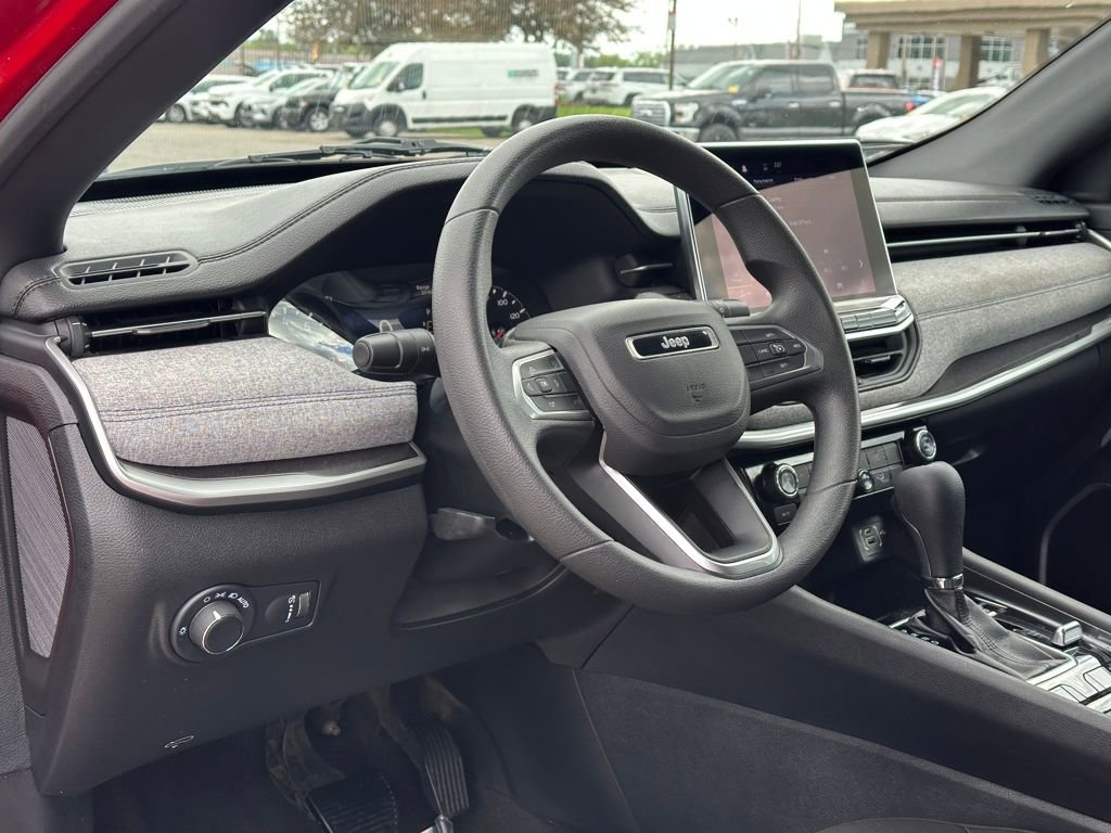 Used 2023 Jeep Compass Sport image 26