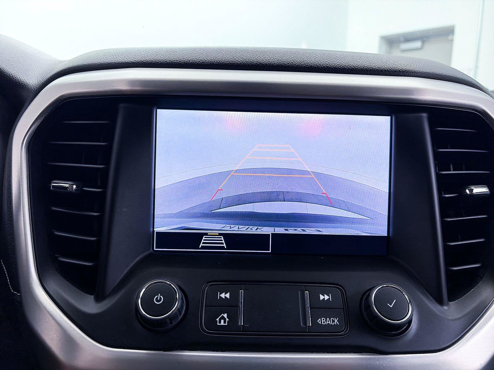 Used 2021 GMC Acadia SLE w/ Elevation Edition FWD image 3