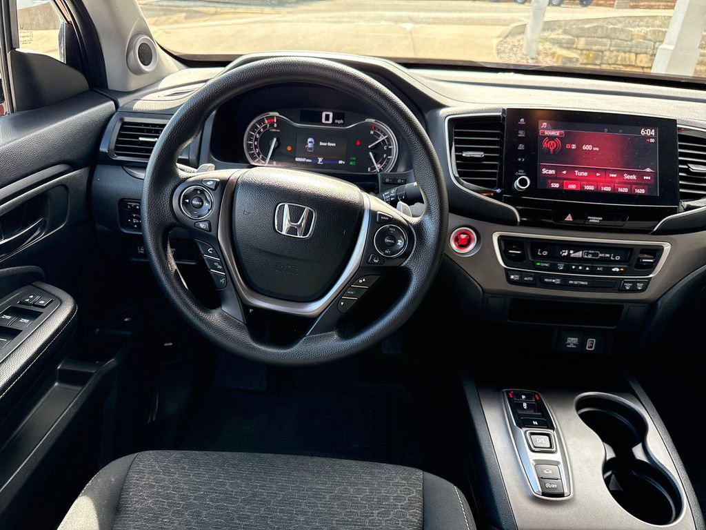 Used 2023 Honda Ridgeline Sport image 13
