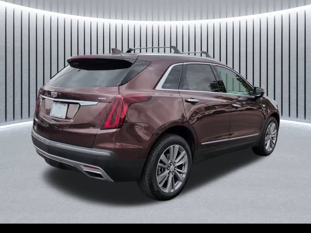 Used 2023 Cadillac XT5 Premium Luxury w/ Technology Package FWD image 3