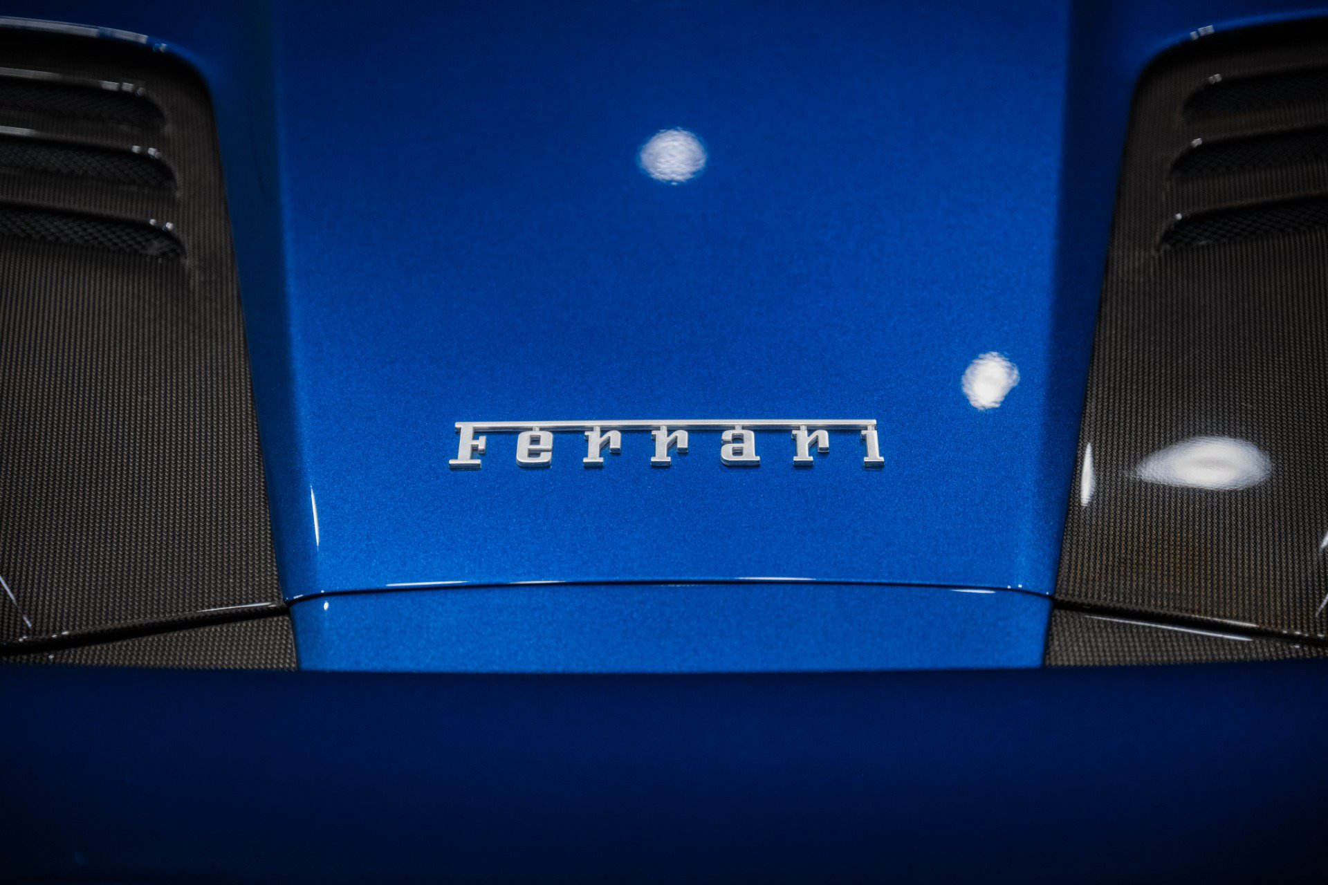 Used 2023 Ferrari F8 Tributo RWD image 13