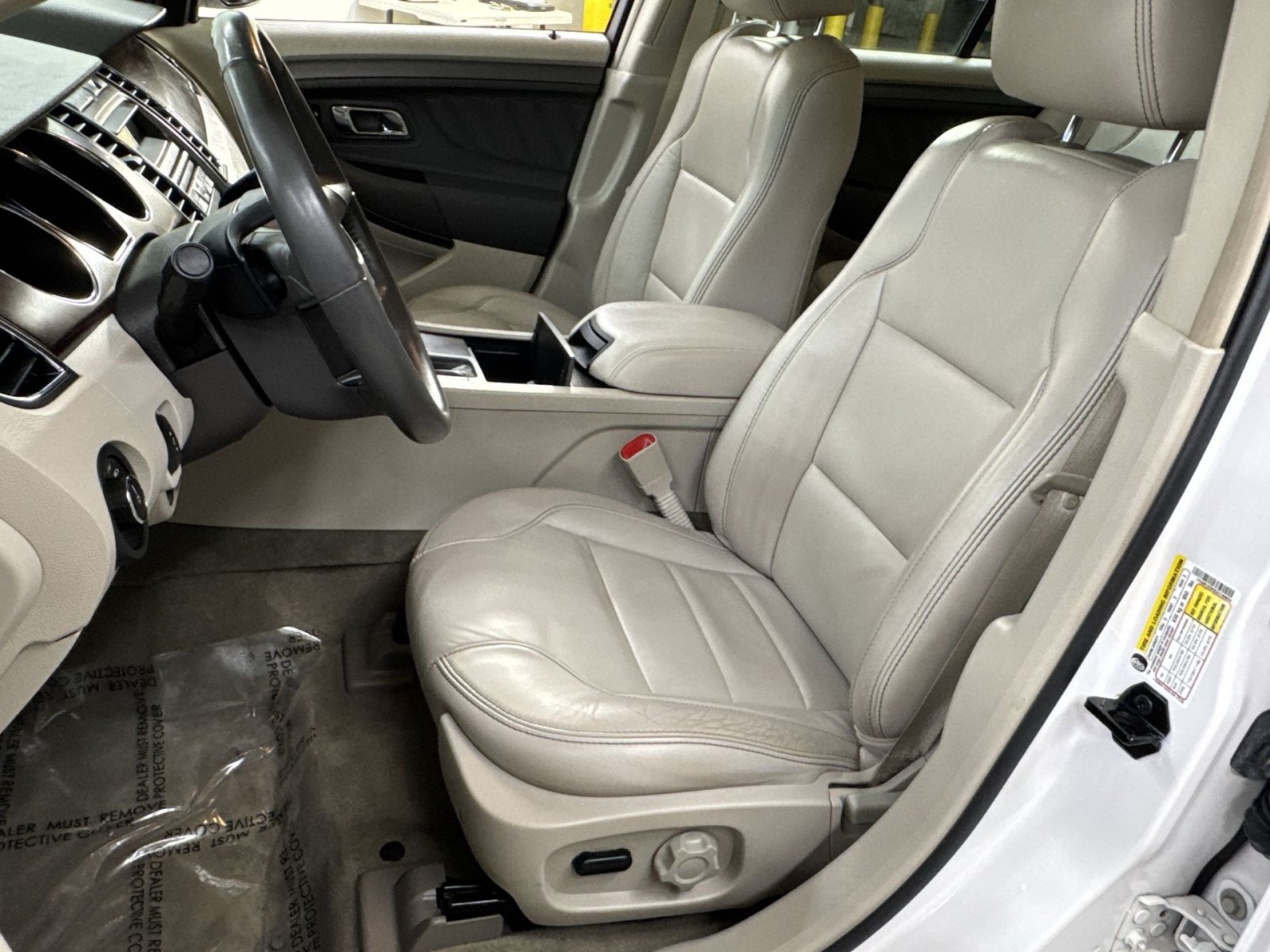 Used 2012 Ford Taurus SEL FWD image 14