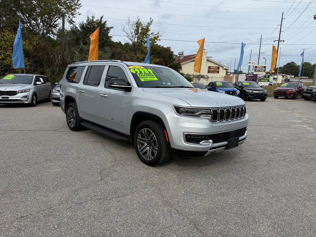 Used 2024 Jeep Wagoneer L Series II w/ Flexible Seating Group image 7
