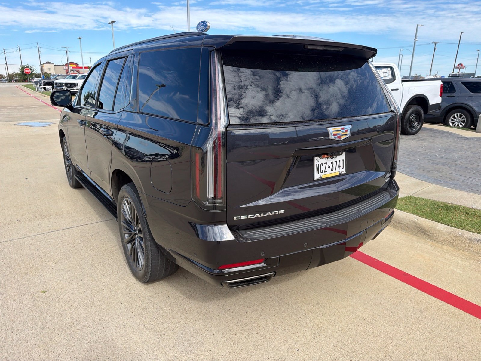 Used 2025 Cadillac Escalade Sport Platinum AWD/4WD image 19