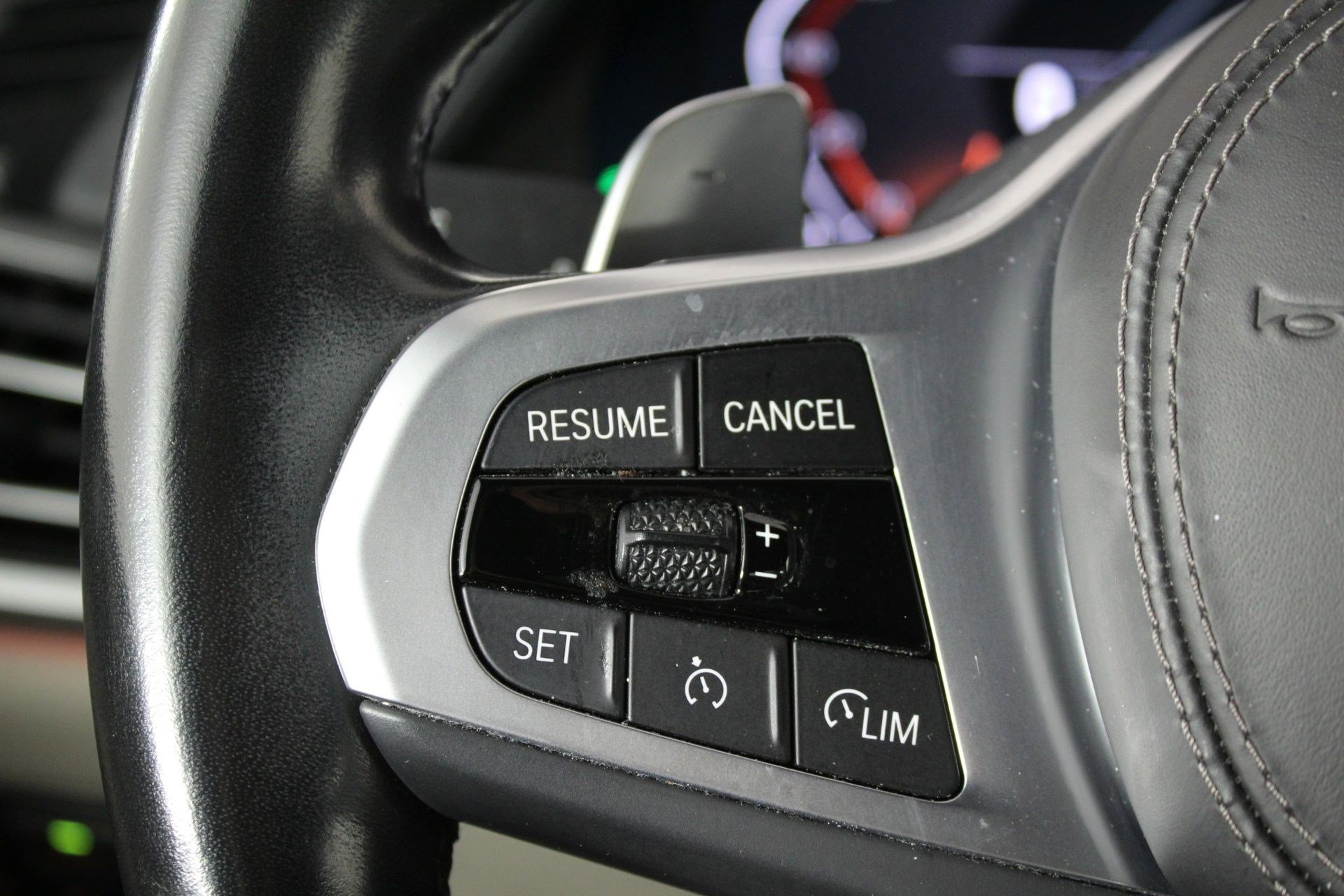 Used 2026 BMW X5 sDrive40i w/ M Sport Package RWD image 15