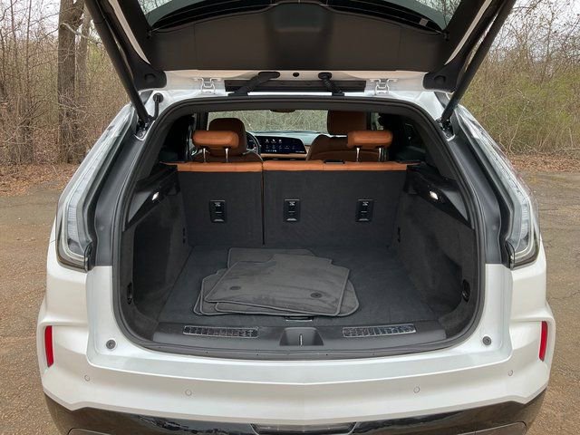 Certified 2025 Cadillac XT4 Sport image 17