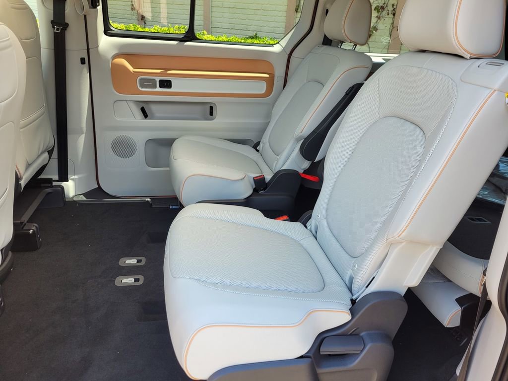 New 2025 Volkswagen ID. Buzz Pro S Plus image 4