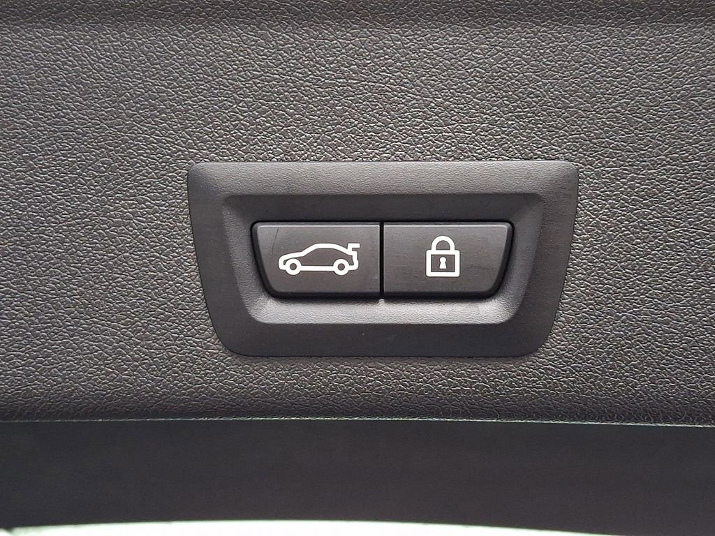 Used 2023 BMW X6 M Competition w/ Competition Package image 30