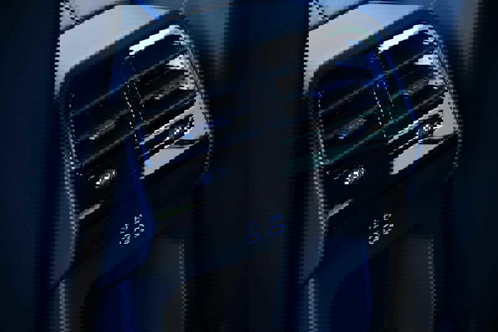 New 2026 BMW i5 eDrive40 image 24