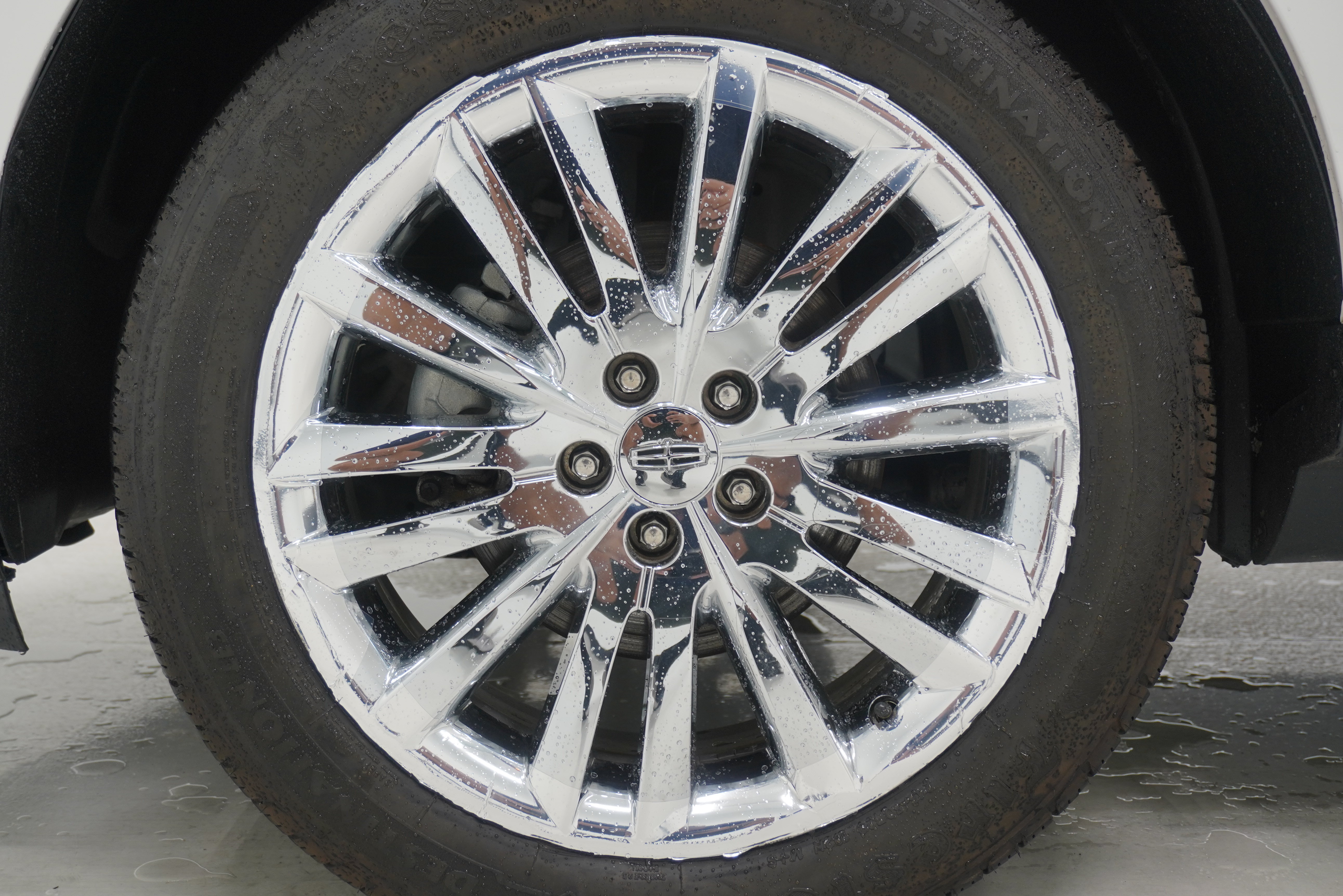 Used 2014 Lincoln MKX FWD w/ Equipment Group 102A image 28