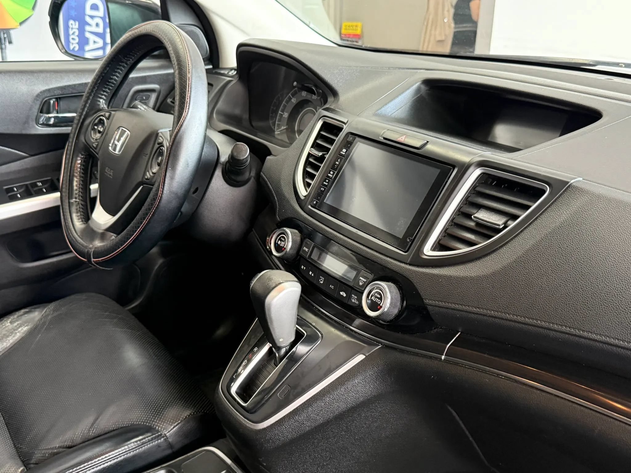 Used 2015 Honda CR-V Touring image 29