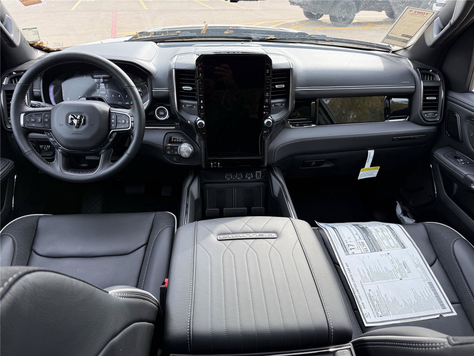 New 2025 RAM 1500 Limited AWD/4WD image 19