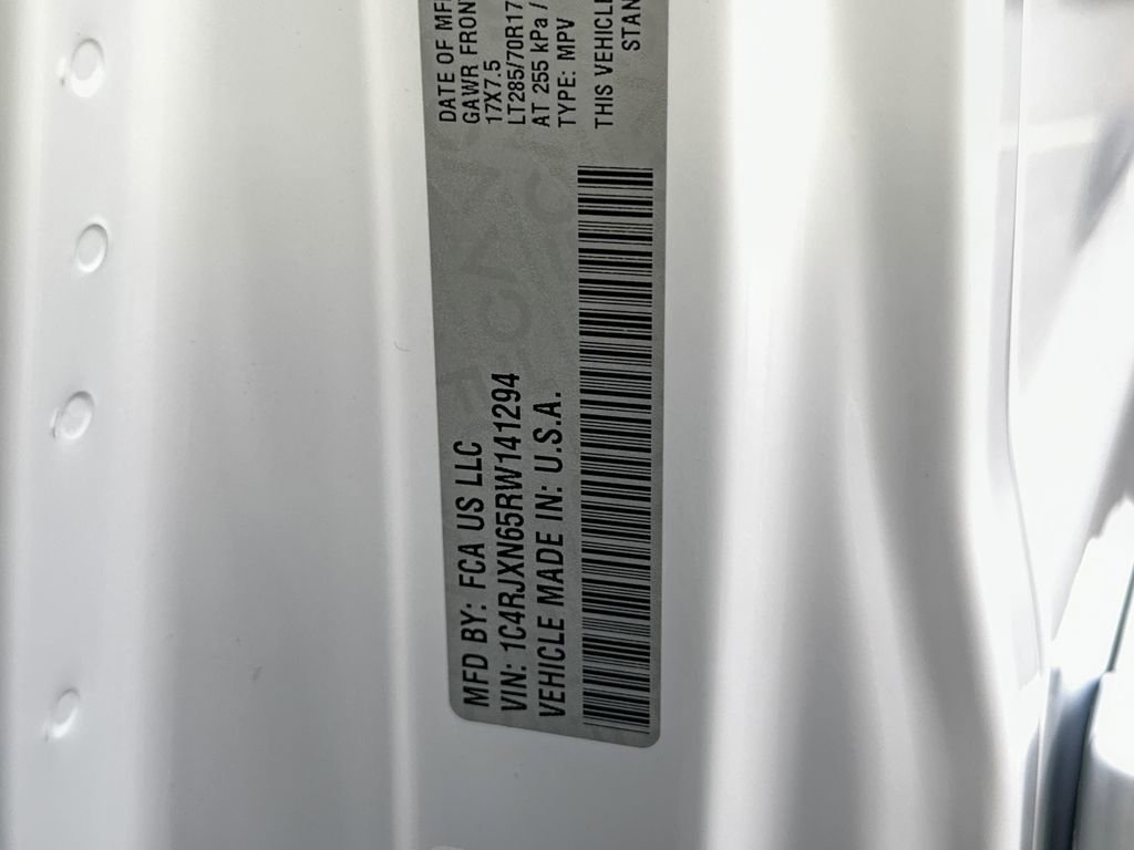 Used 2024 Jeep Wrangler Unlimited image 34