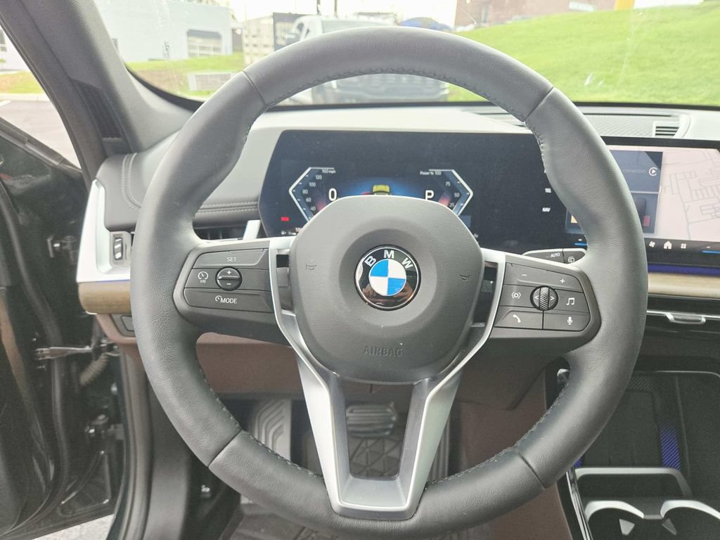 Used 2025 BMW X1 xDrive28i AWD/4WD image 18