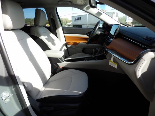 Used 2022 Jeep Compass Limited image 13