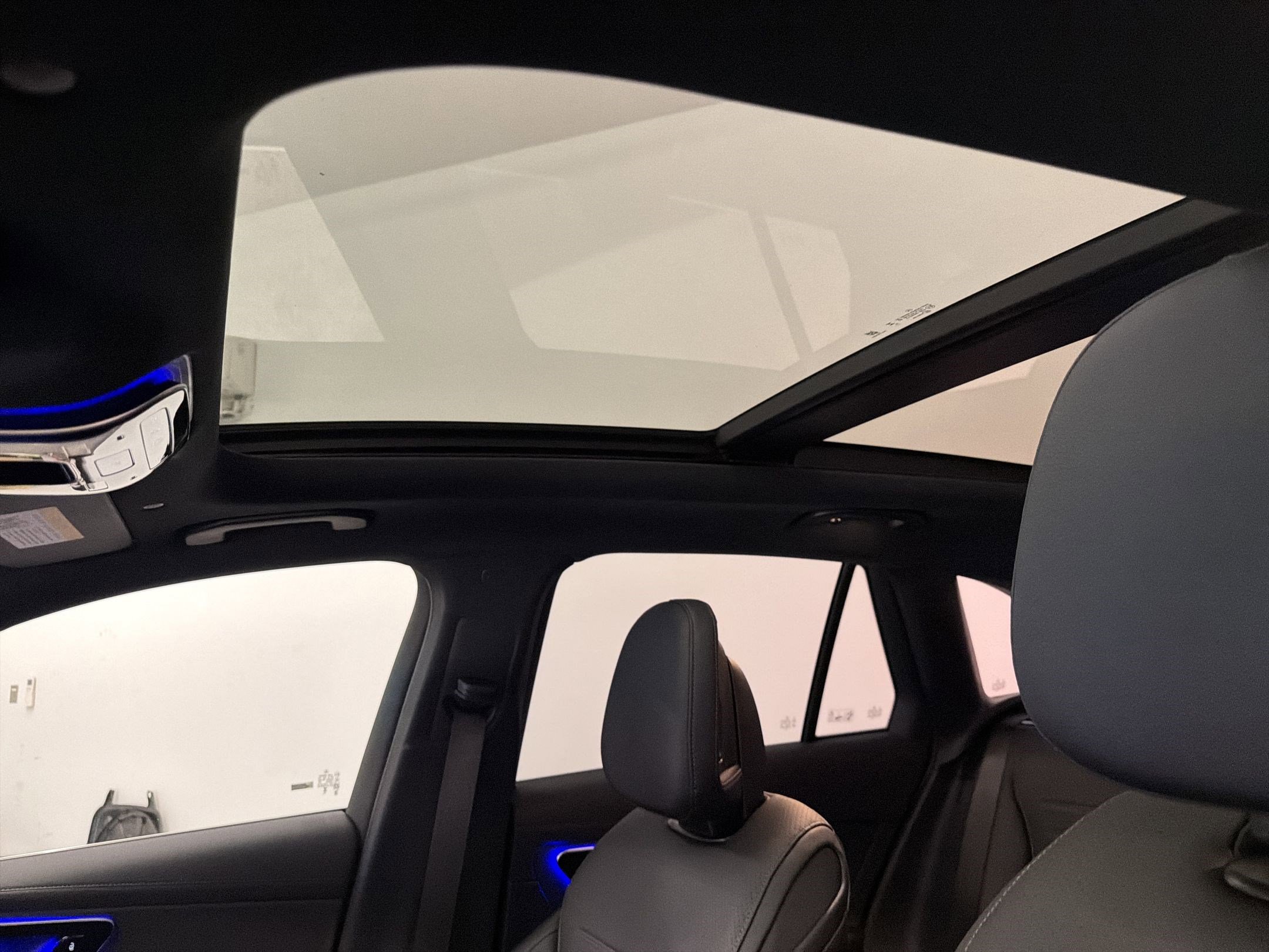 Used 2026 Mercedes-Benz GLC 300 4MATIC image 25