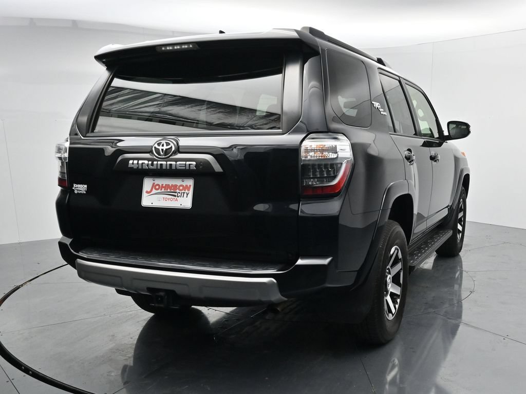 Used 2023 Toyota 4Runner TRD Off-Road Premium AWD/4WD image 6
