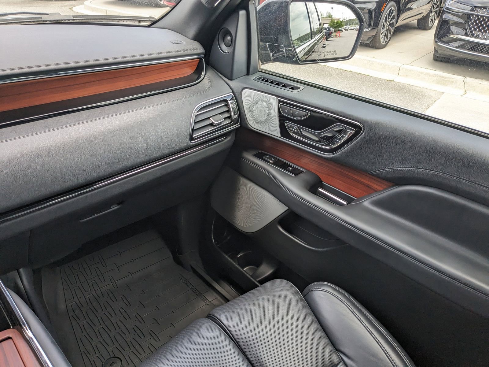 Certified 2024 Lincoln Navigator Reserve image 19