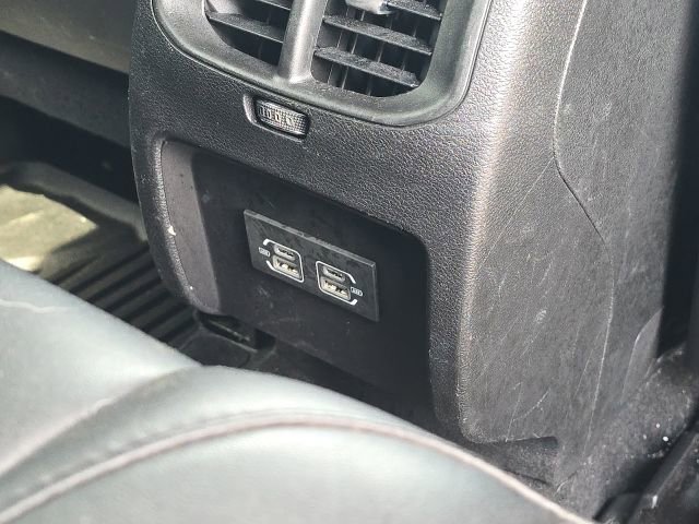 Used 2021 Jeep Cherokee Latitude Plus w/ Sun & Sound Group FWD image 17