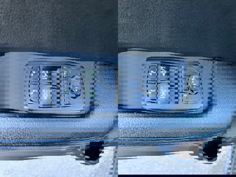 Used 2017 Dodge Challenger R/T image 18