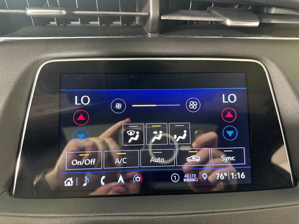 Used 2019 Cadillac XT4 Premium Luxury w/ Trailering Package AWD/4WD image 31