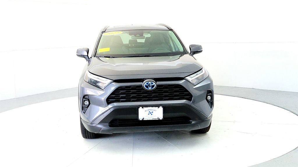 Used 2023 Toyota RAV4 XLE Premium AWD/4WD image 8