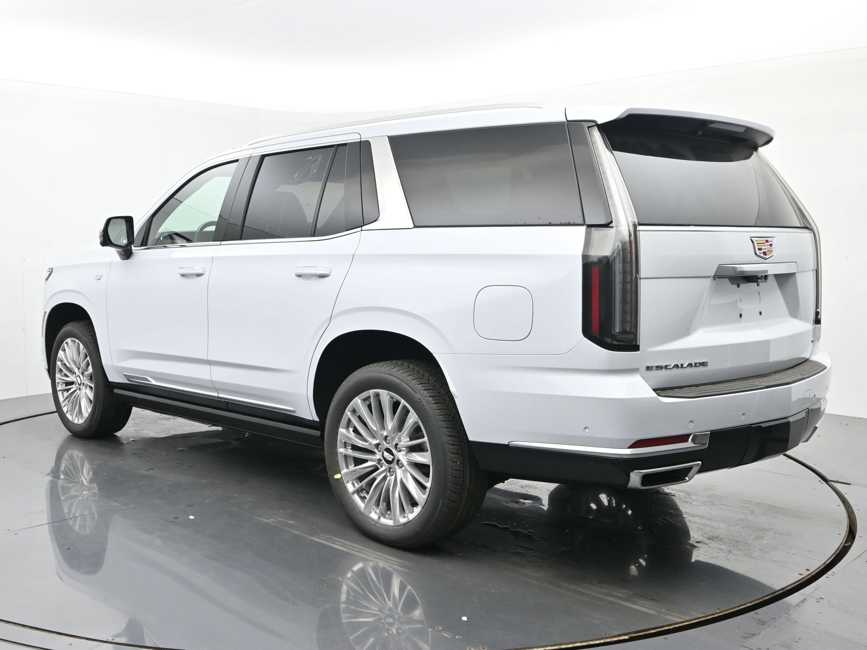 New 2026 Cadillac Escalade Luxury w/ Touring Package AWD/4WD image 3