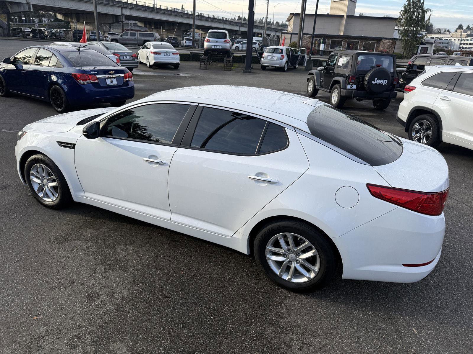 Used 2013 Kia Optima LX image 20