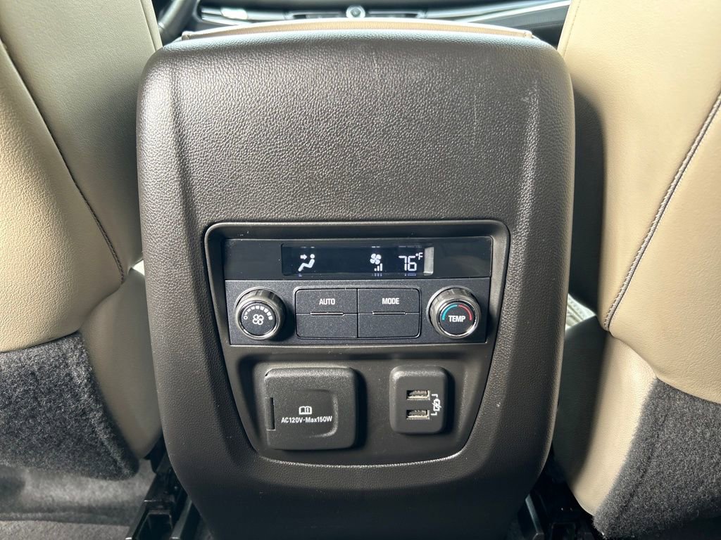 Used 2018 Buick Enclave Essence image 17