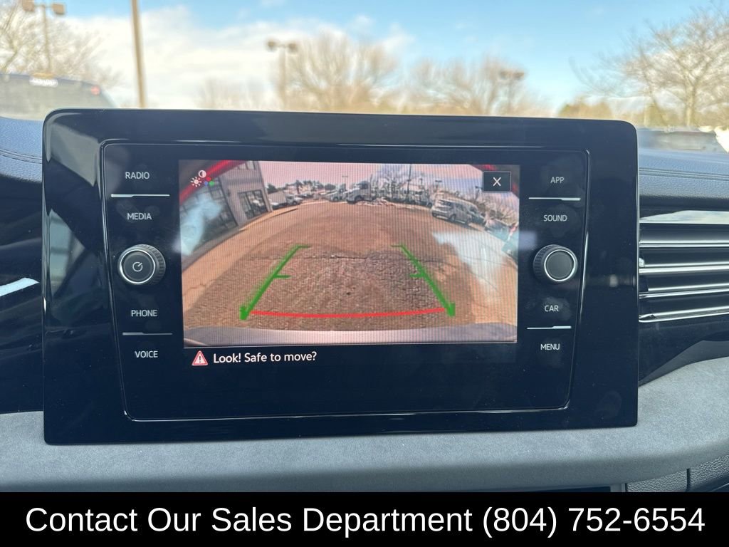 Used 2025 Volkswagen Jetta SE FWD image 20