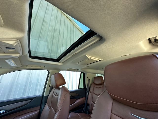 Used 2015 Cadillac Escalade Premium image 38