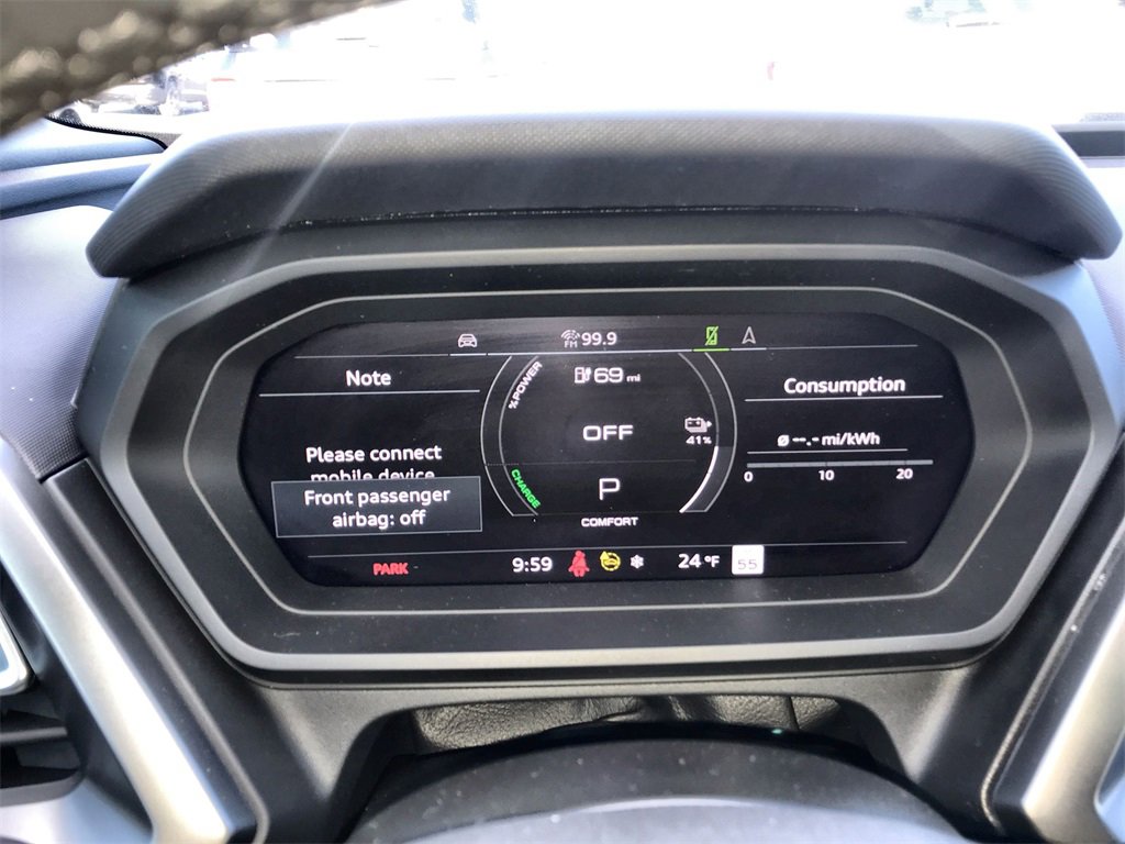 Used 2024 Audi Q4 e-tron Premium Plus image 15