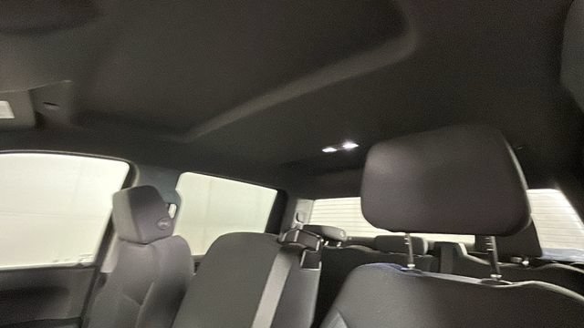 Used 2020 Chevrolet Silverado 1500 Custom w/ Custom Value Package AWD/4WD image 12