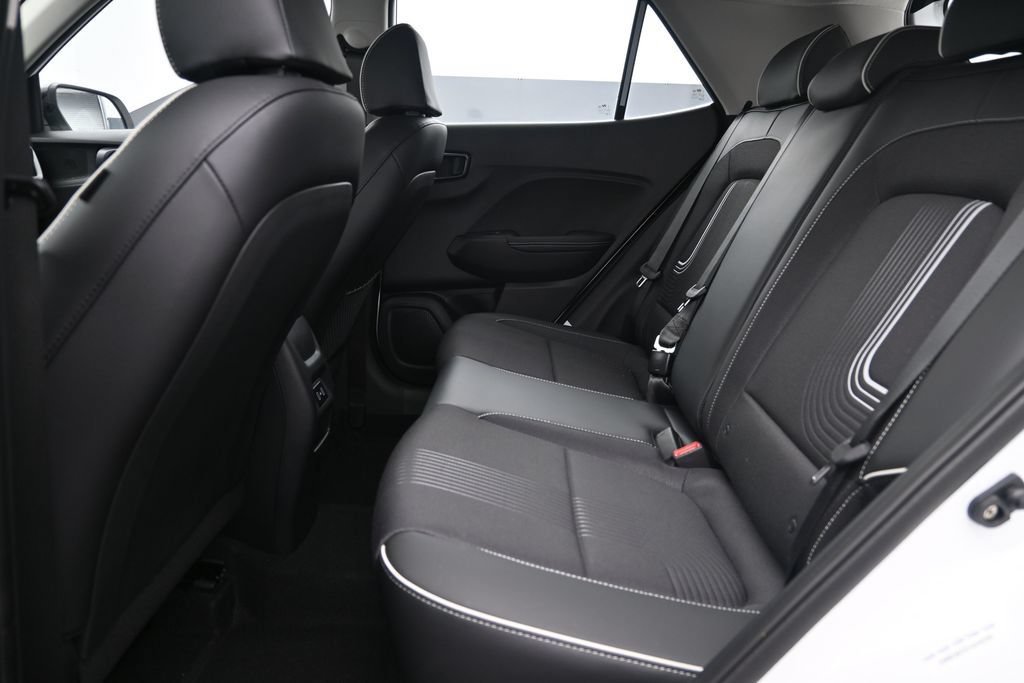 New 2026 Hyundai Venue SEL FWD image 11