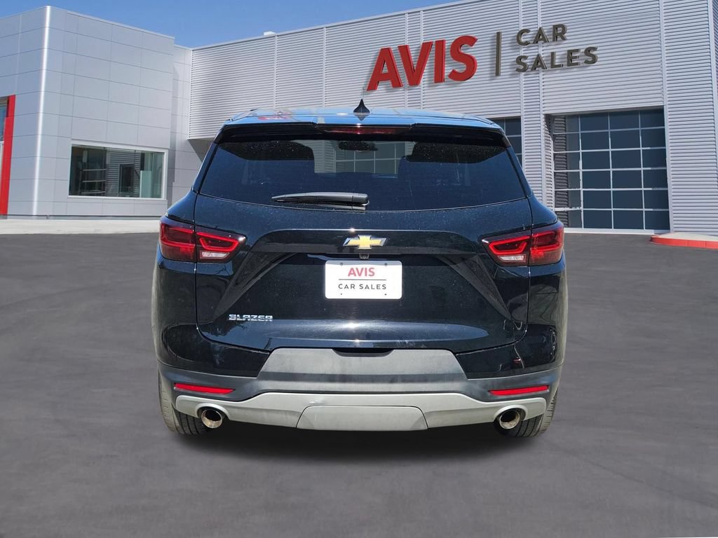 Used 2025 Chevrolet Blazer LT FWD image 7