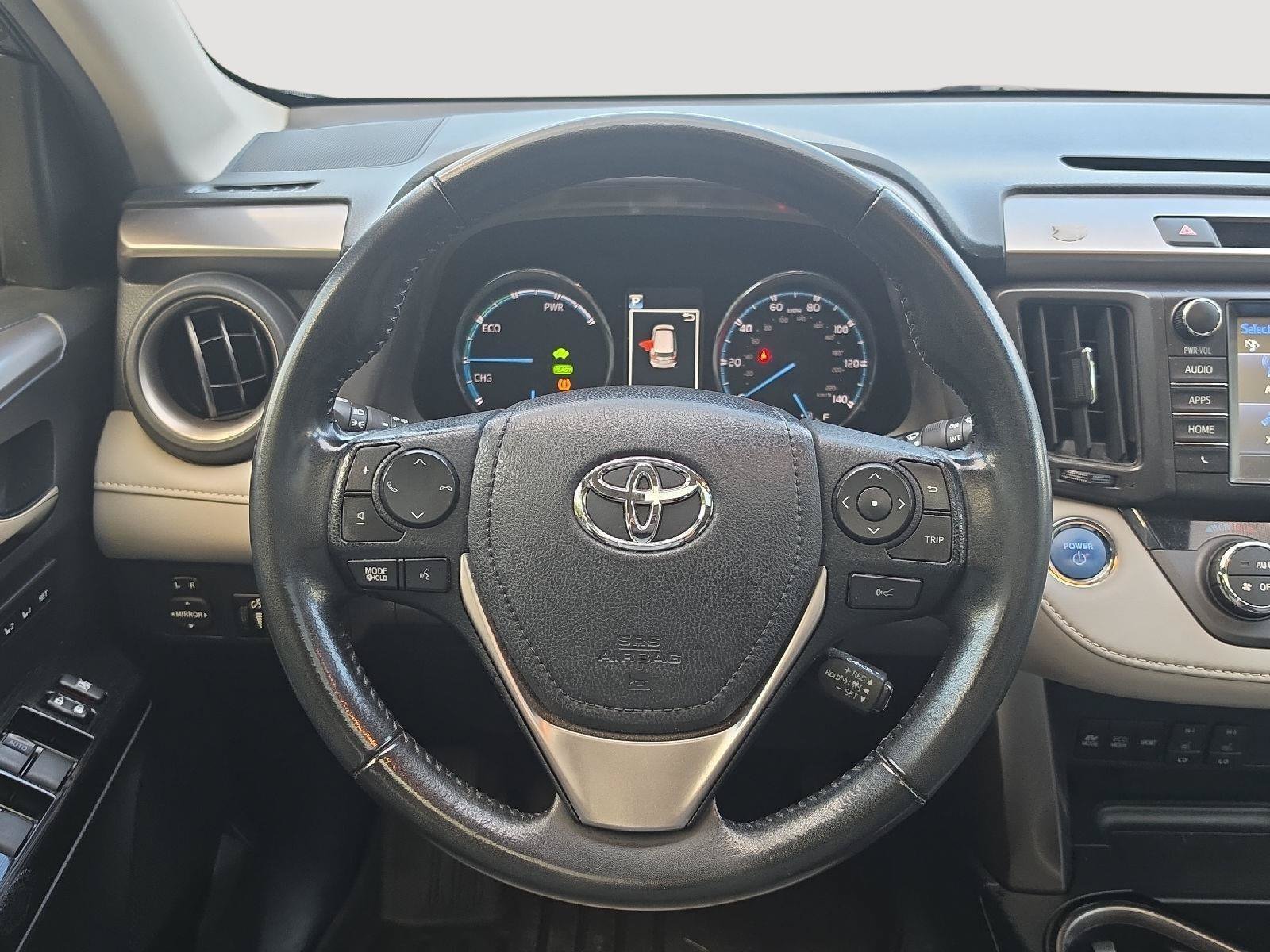 Used 2018 Toyota RAV4 Limited AWD/4WD image 19