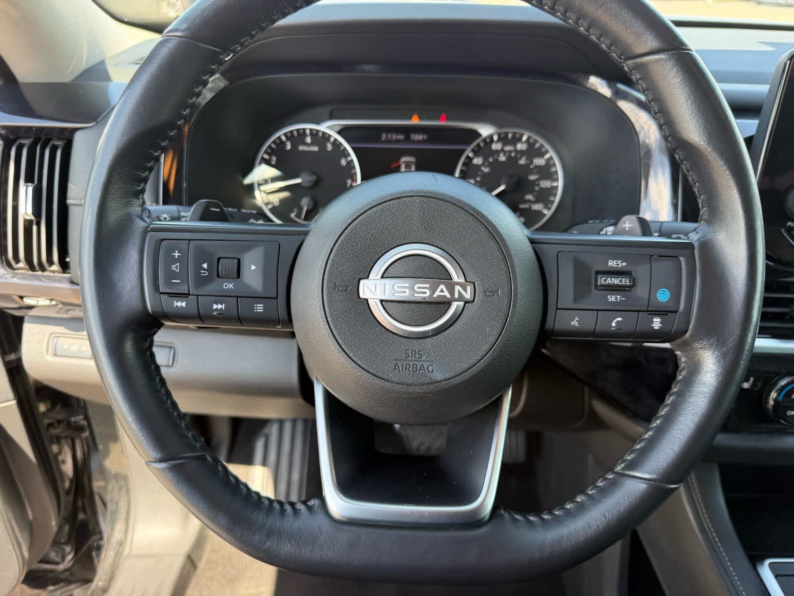 Used 2024 Nissan Pathfinder SV AWD/4WD image 13