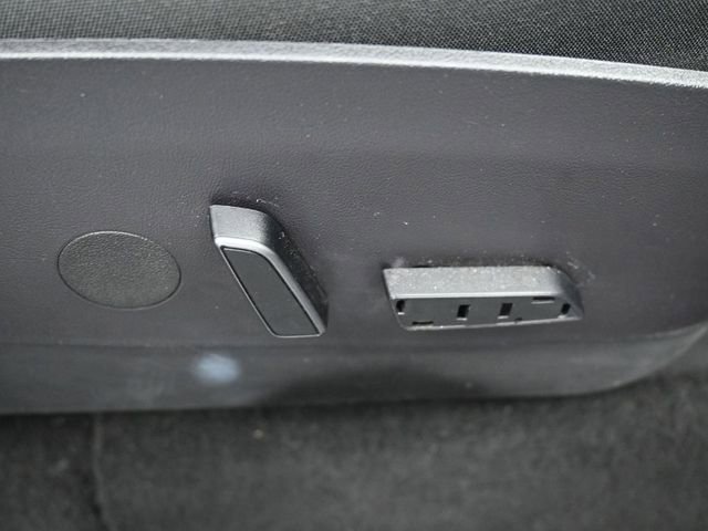 Used 2021 Tesla Model Y Long Range image 15