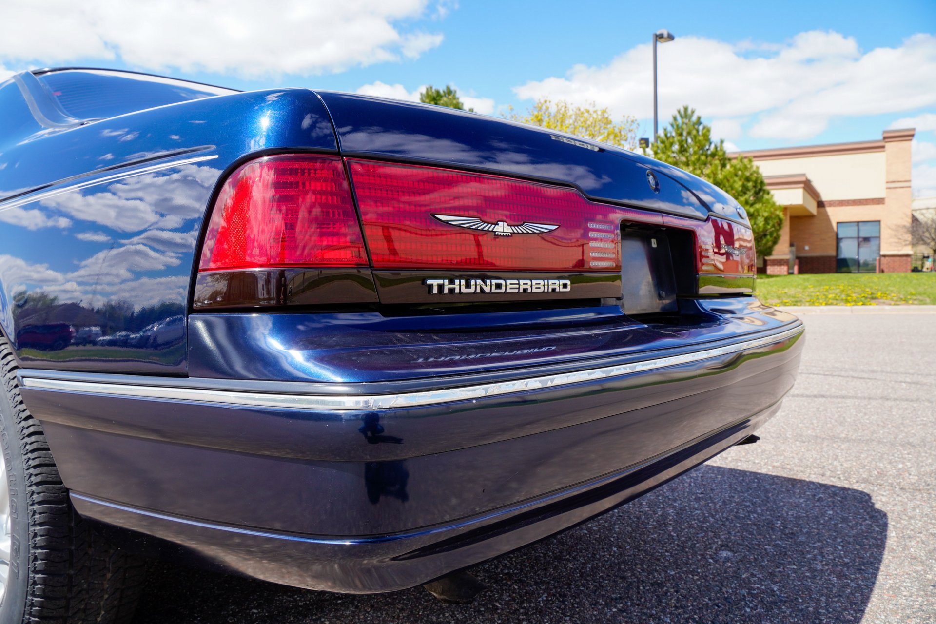Used 1991 Ford Thunderbird RWD image 27