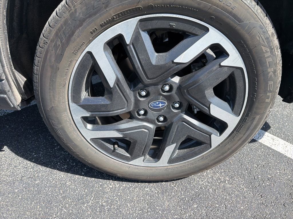 Used 2025 Subaru Forester Premium image 8