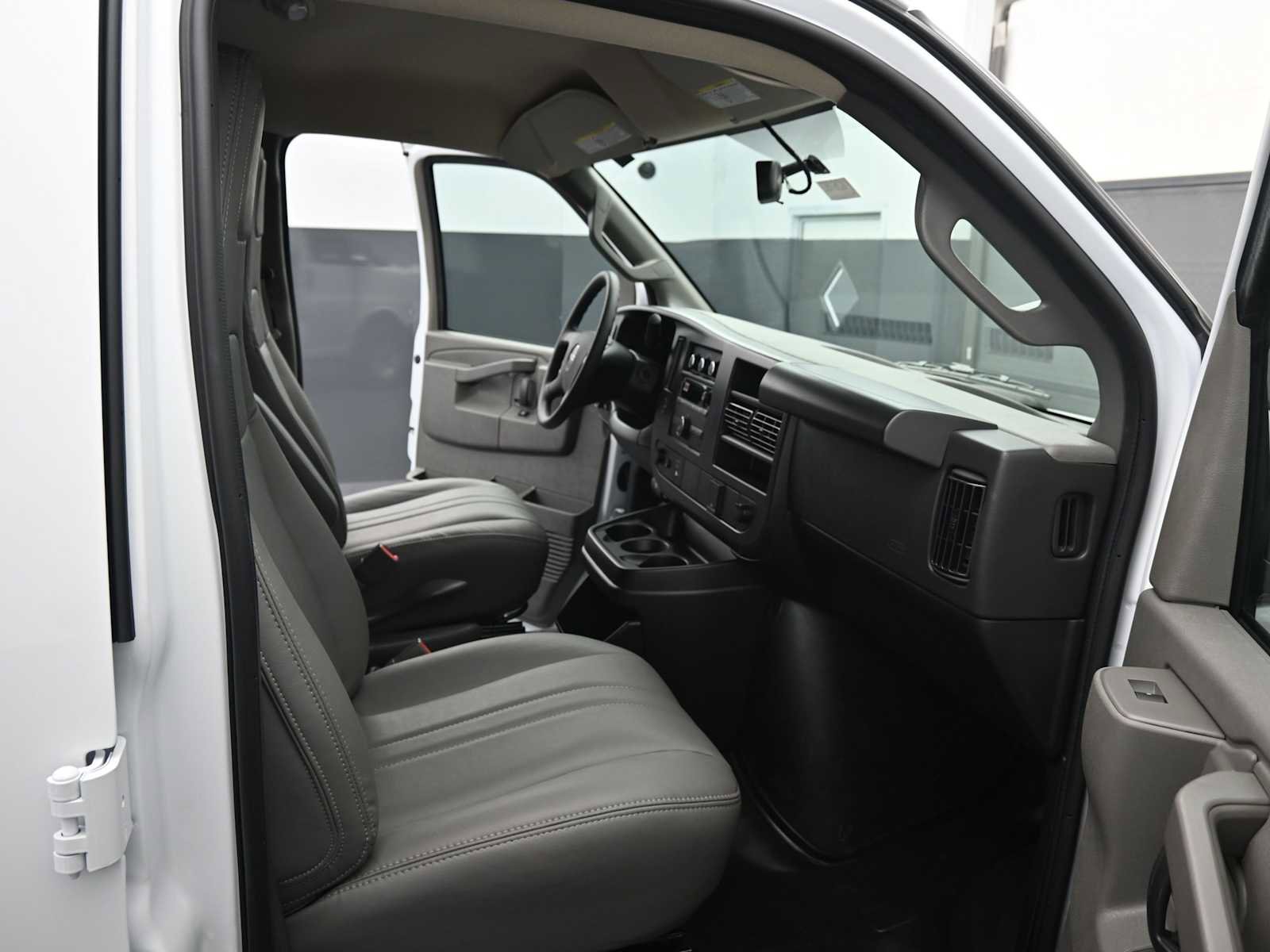 New 2026 GMC Savana 3500 Extended image 20