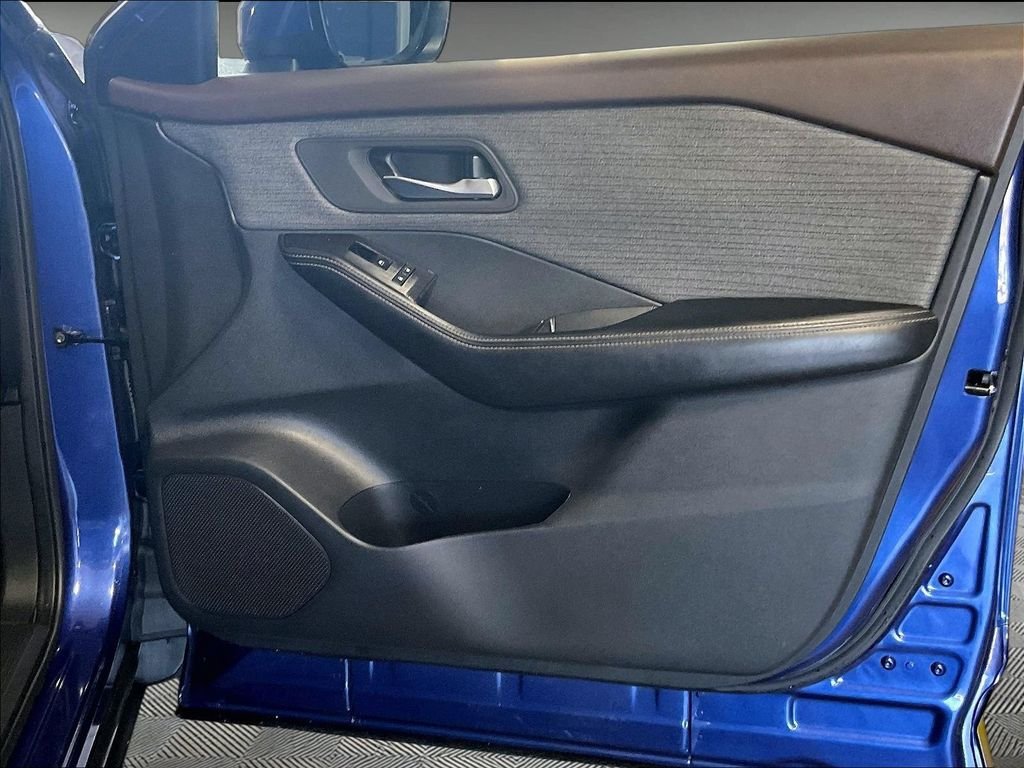 Certified 2023 Nissan Rogue SV AWD/4WD image 12