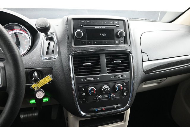 Used 2014 Dodge Grand Caravan SXT FWD image 7