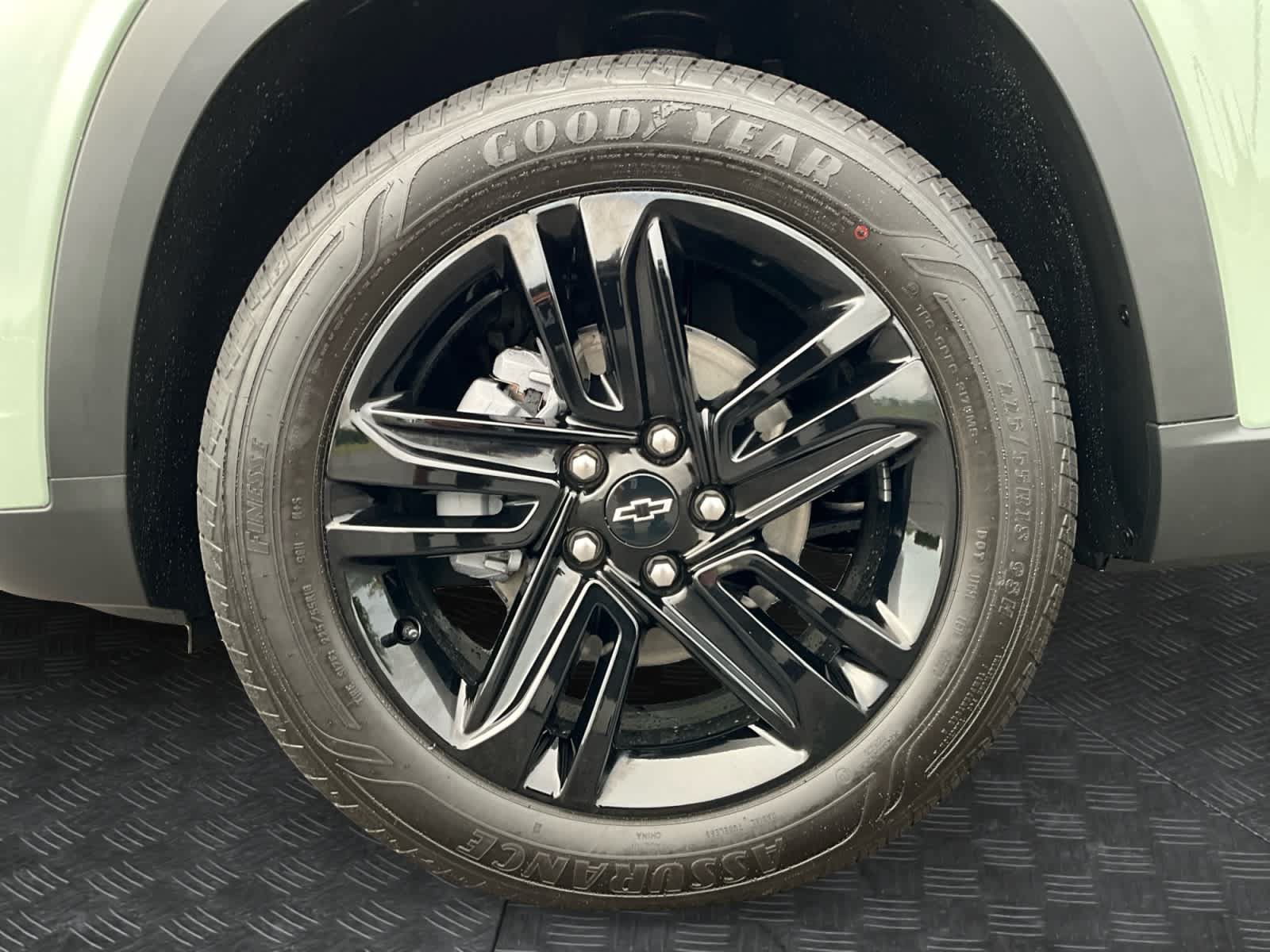 Used 2026 Chevrolet Trax ACTIV w/ Sunroof Package FWD image 14