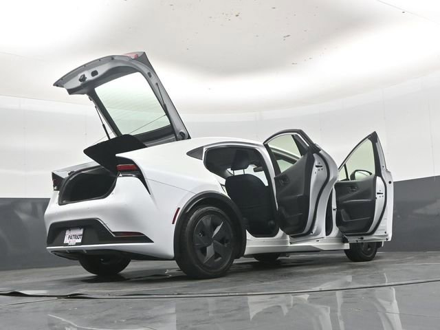 Used 2025 Toyota Prius LE FWD image 52