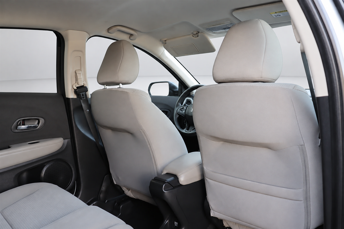 Used 2020 Honda HR-V LX image 15