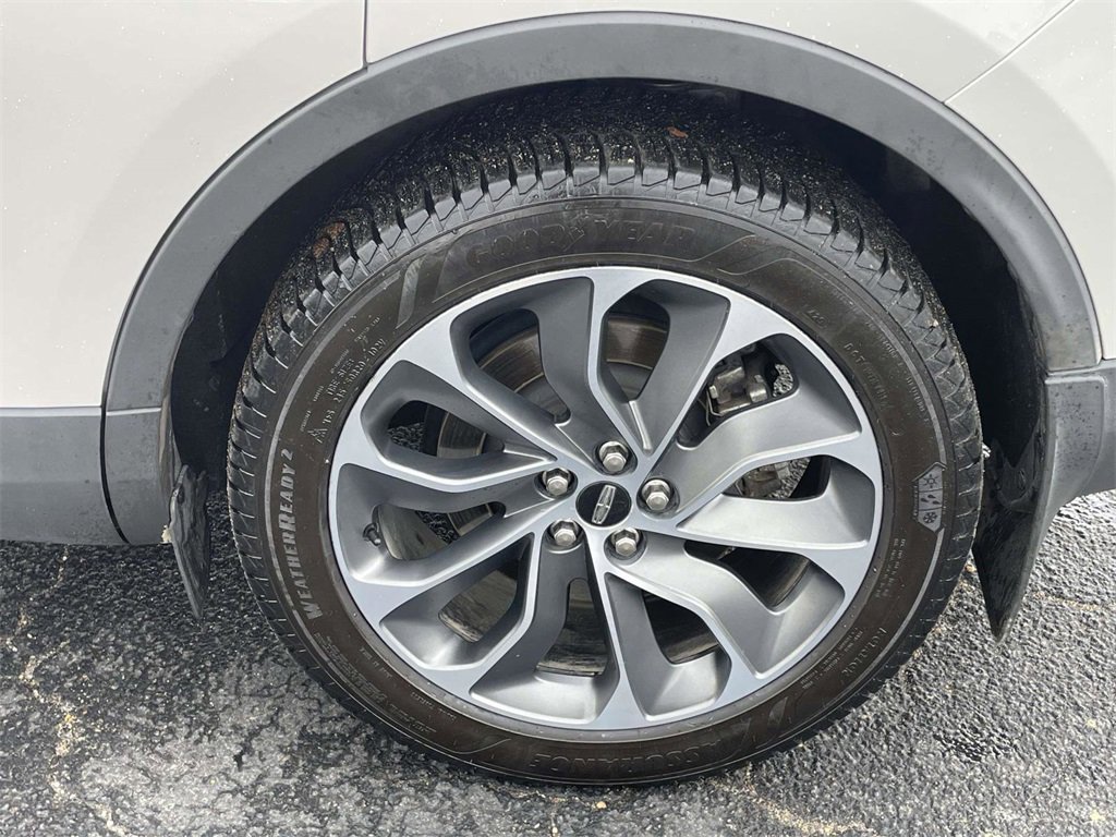 Certified 2023 Lincoln Nautilus Reserve w/ Equipment Group 201A image 9