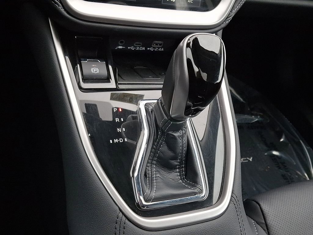 Certified 2025 Subaru Legacy Limited image 17