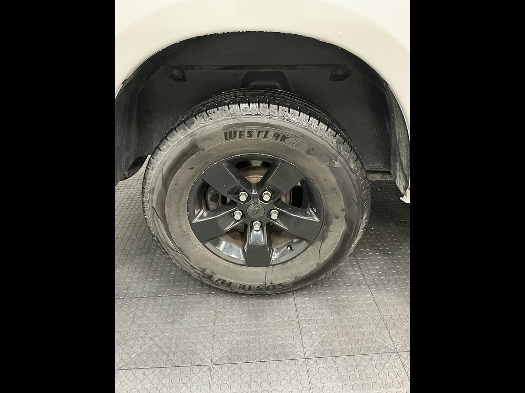 Used 2021 RAM 1500 Classic SLT AWD/4WD image 37